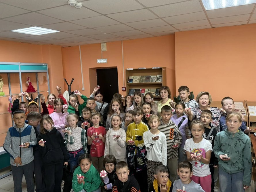 Свеча Памяти: творческий мастер-класс в библиотеке «Туяна»